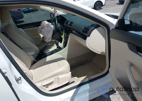 2014 Volkswagen Passat 1.8T Se z USA, uszkodzony, nr VIN 1VWBT7A33EC032493